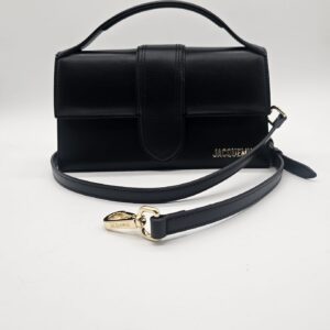 Borsa Jacquemus, modello “Le Grand Bambino”
