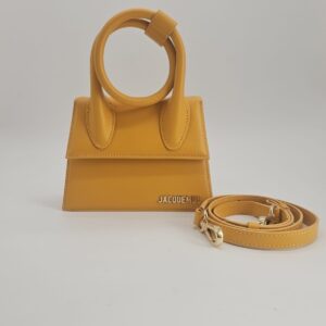 Borsa Jacquemus, modello “Le Chiquito Noeud”
