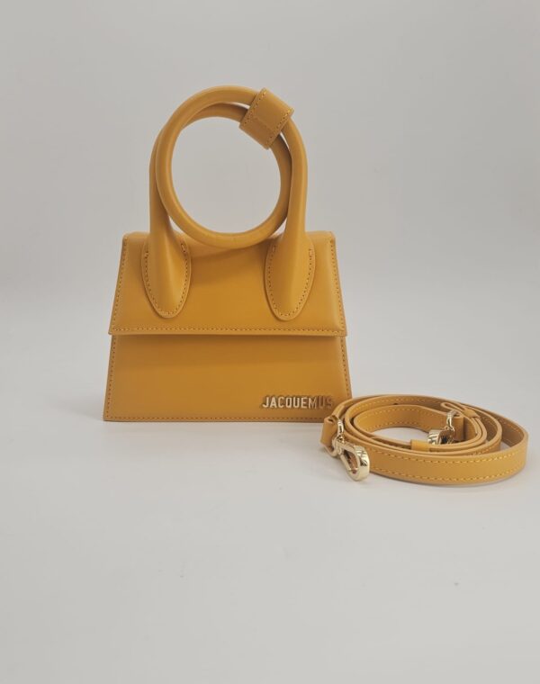 Borsa Jacquemus, modello "Le Chiquito Noeud"