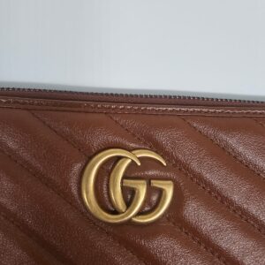 Pochette Gucci, modello “Marmont”