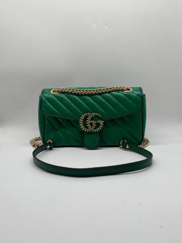 Borsa Gucci, modello Marmont con logo perlato