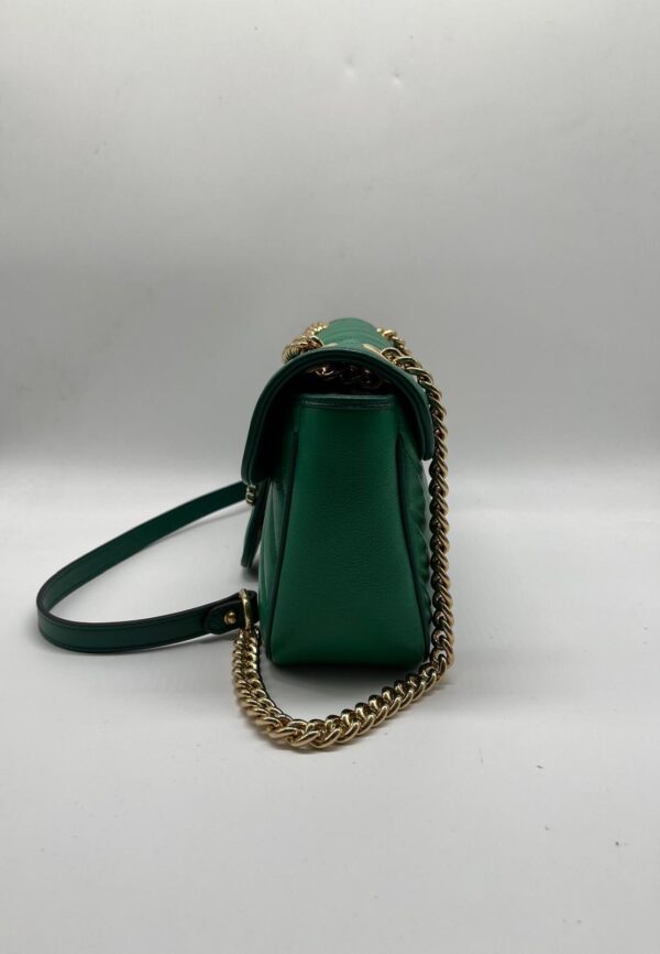 Borsa Gucci, modello Marmont con logo perlato - immagine 2