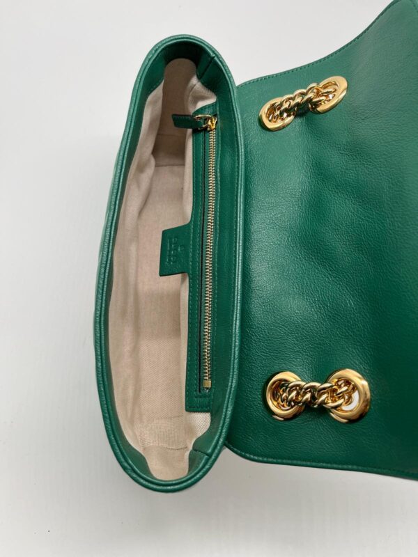 Borsa Gucci, modello Marmont con logo perlato - immagine 4