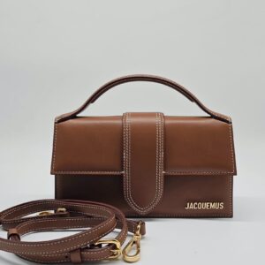 Borsa Jacquemus, modello “Le Grand Bambino”