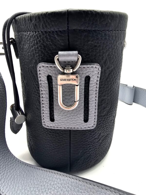Secchiello Vuitton in pelle martellata - immagine 5